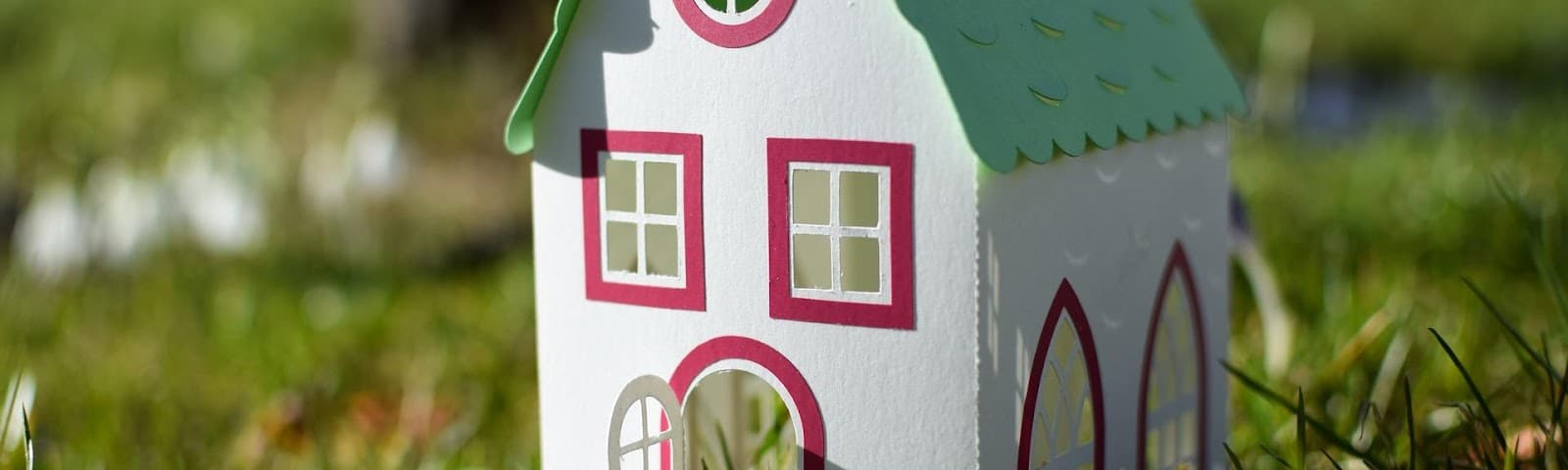 paper model of a house